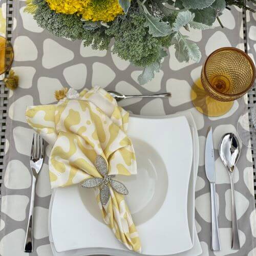 Floral cloth dinner napkins, Yellow, Grey